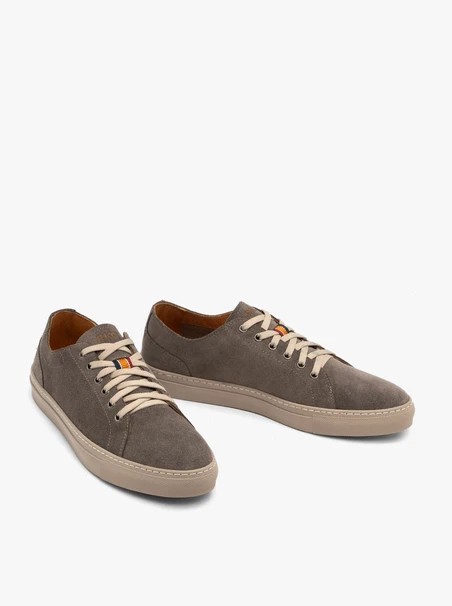 Graue Herren-Turnschuhe aus Veloursleder