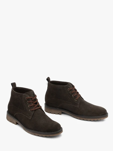 Braune isolierte Velourslederstiefel