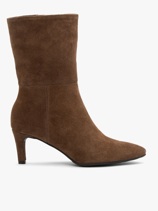 Braune höhere Velourslederstiefel