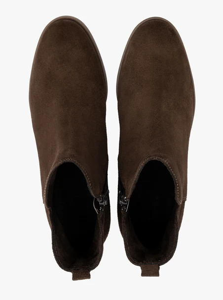 Isolierte Stiefel aus Schokolade