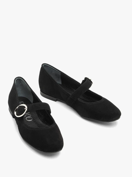 Schwarze Ballerinas aus Veloursleder mit großem Schnallenverschluss