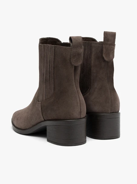 Braune Stiletto-Absätze aus Veloursleder
