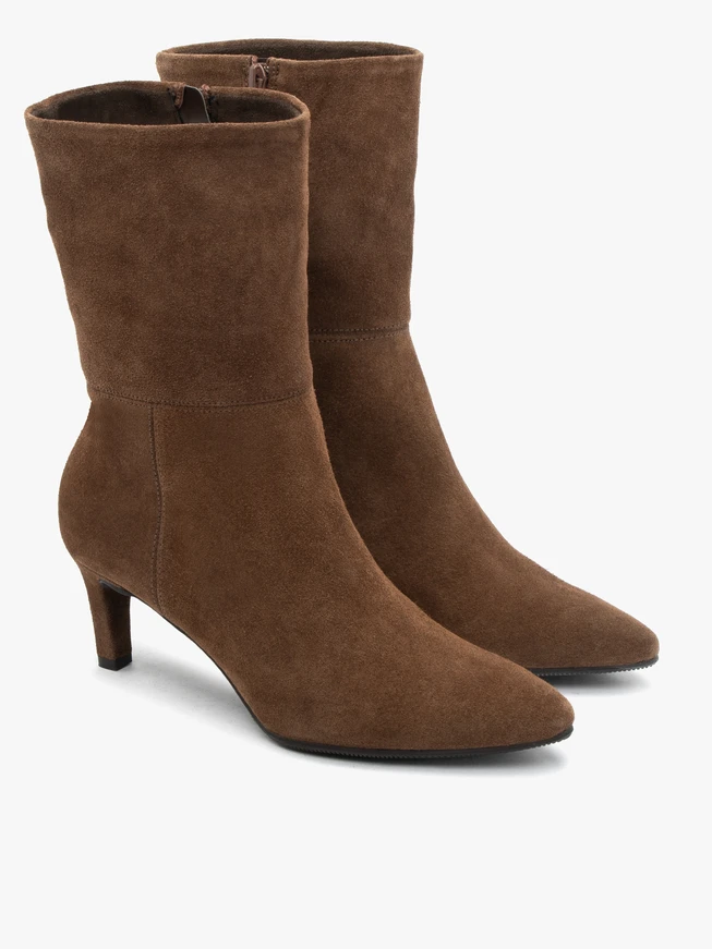 Braune höhere Velourslederstiefel