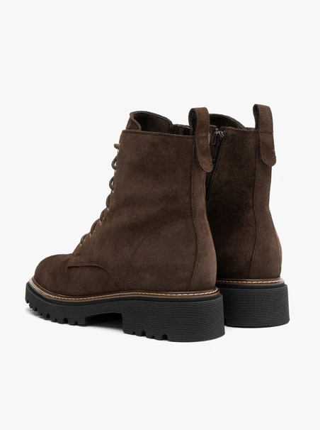 Dunkelbraune Velourslederstiefel
