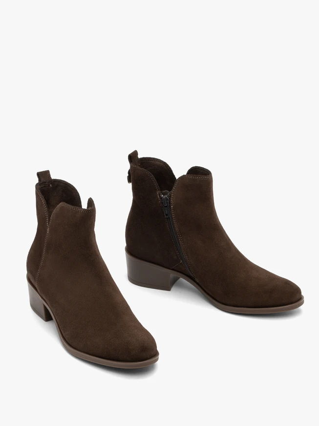 Isolierte Stiefel aus Schokolade
