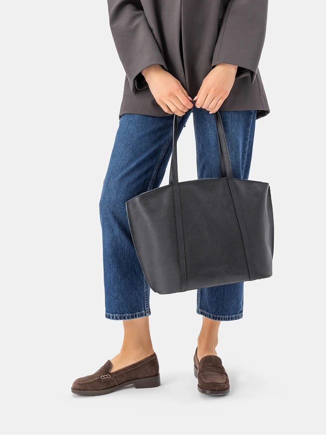 Schwarze geräumige Shopper-Tasche für Frauen