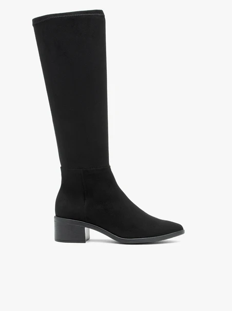 Schwarze isolierte Stiefel mit elastischem Schaft