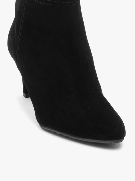 Schwarze, höhere Velourslederstiefel