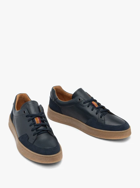 Marineblaue sportliche Halbschuhe