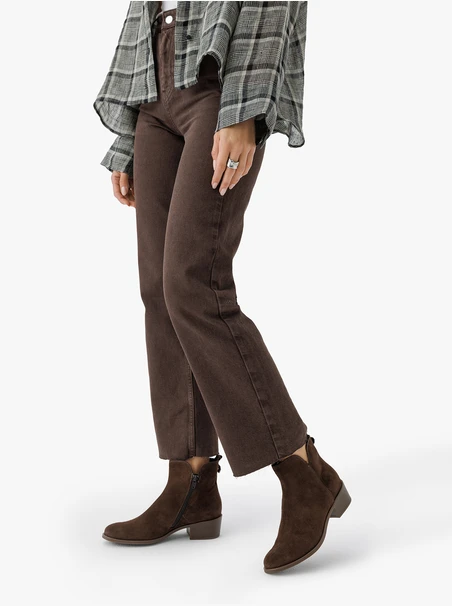 Isolierte Stiefel aus Schokolade