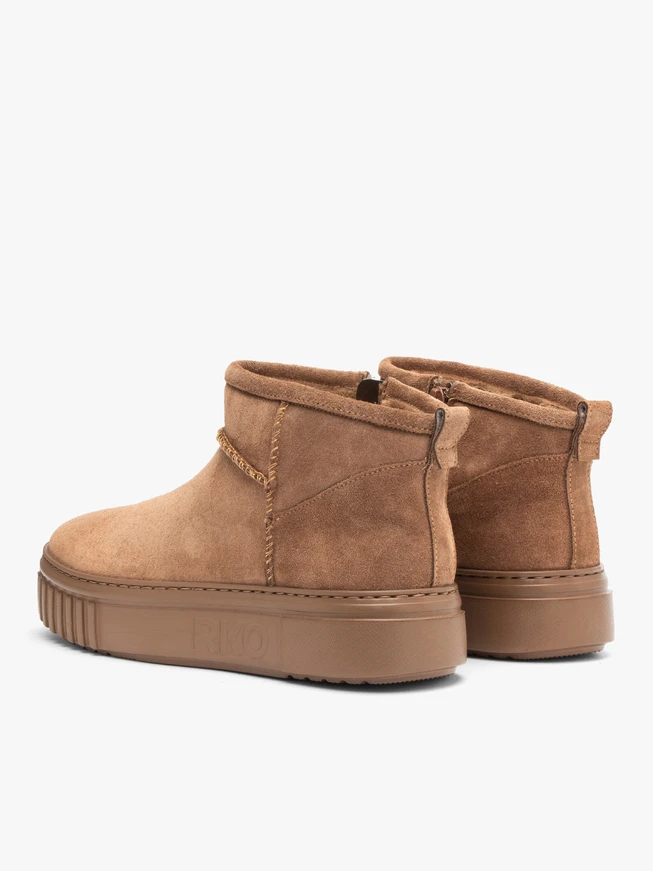 Rote Velours-Schneestiefel mit leichtem Boden