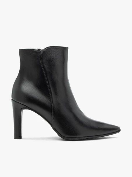 Schwarze Stiefel mit Absatz aus genarbtem Leder