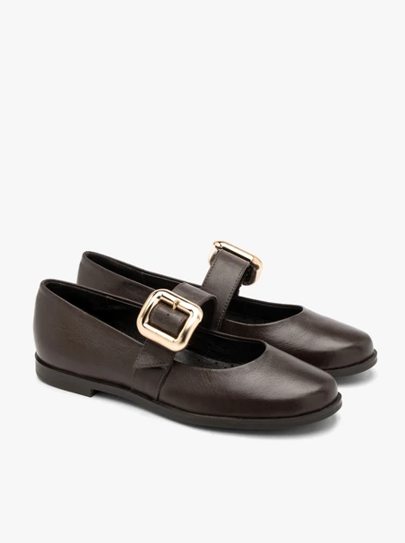 Braune Mary Jane Ballerinas mit Schnallenverzierung