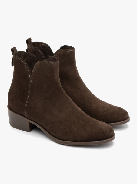 Isolierte Stiefel aus Schokolade