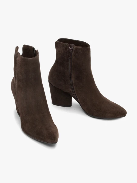 Stöckelschuhe aus braunem Velours