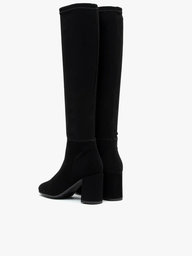 Schwarze Gummistiefel mit Absatz