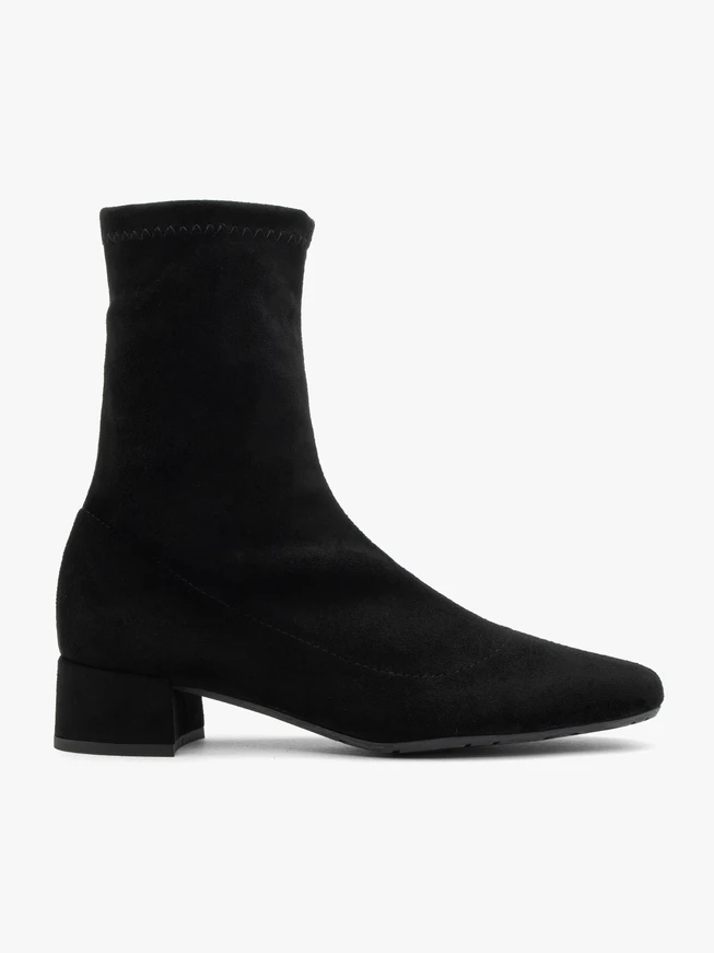 Schwarze Stoffstiefel