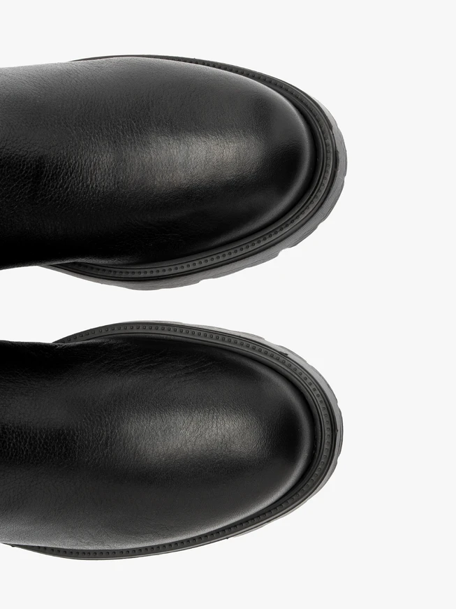 Biker-Stiefel mit Metallverzierungen