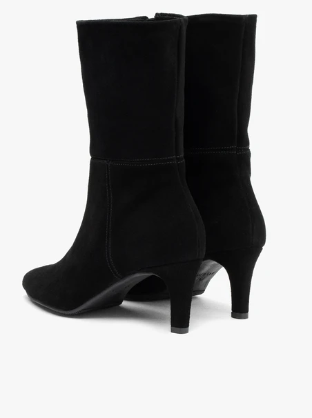 Schwarze, höhere Velourslederstiefel