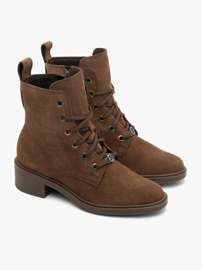 Braune Velourslederstiefel