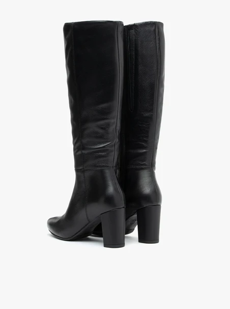 Schwarze Stiefel mit Absatz aus genarbtem Leder
