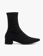 Schwarze Sockenstiefel