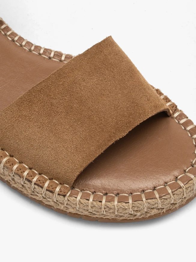 Flache Sandalen aus rotem Velours