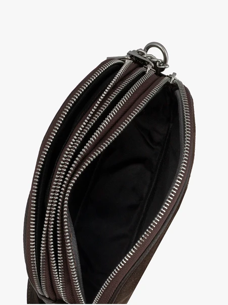 Briefumschlagtasche aus Schokolade mit verzierter Clutch