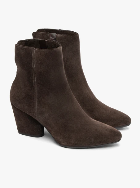 Stöckelschuhe aus braunem Velours
