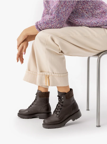 Braune Vollnarbenlederstiefel