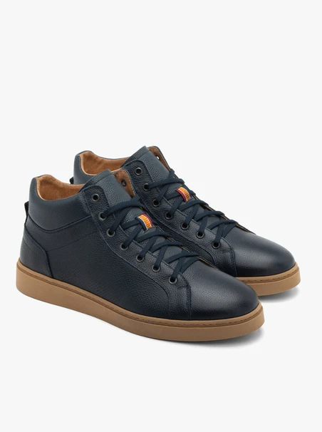 Marineblaue unisolierte Stiefel