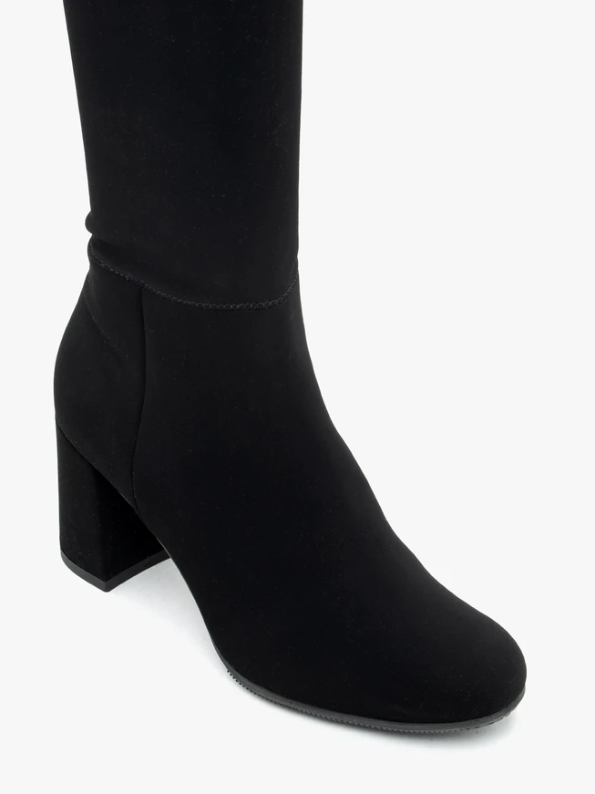 Schwarze Gummistiefel mit Absatz
