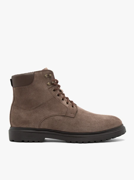 Braune Freizeitstiefel