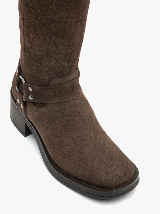 Braune Biker-Stiefel aus Veloursleder