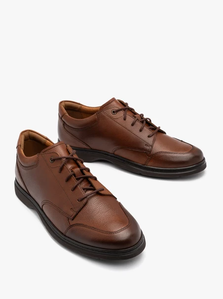 Braune Herrenhalbschuhe