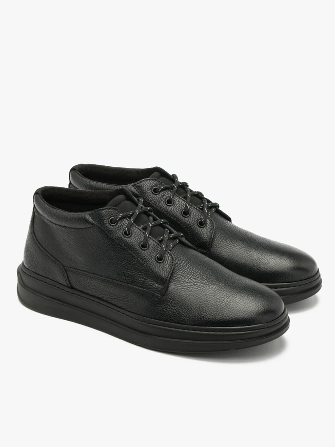 Schwarze Herrenstiefel