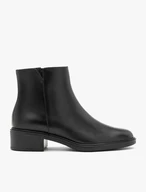 Schwarze klassische Stöckelschuhe