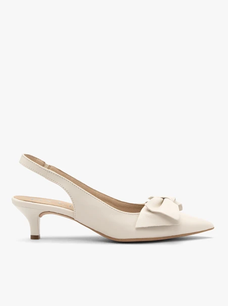 Cremefarbene Damen-Slingback-Pumps auf Entenschnabel