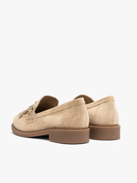 Beige Damenmokassins mit Kupplung