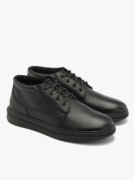Schwarze Herrenstiefel