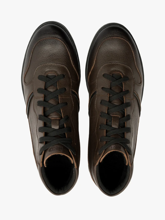 Braune Herrenstiefel