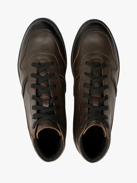 Braune Herrenstiefel