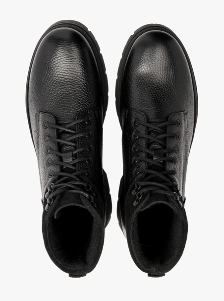 Schwarzer Herrensneaker