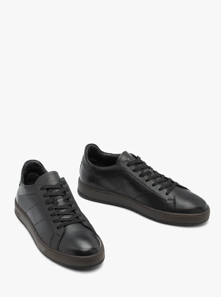 Schwarze Sporthalbschuhe aus Leder