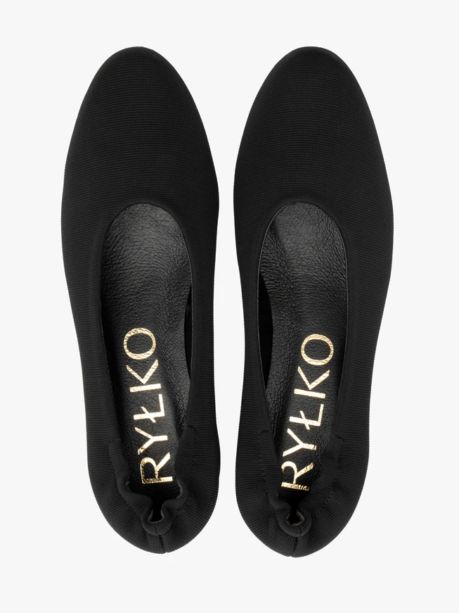 Damen Pumps aus schwarzem Stoff