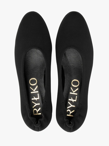 Damen Pumps aus schwarzem Stoff