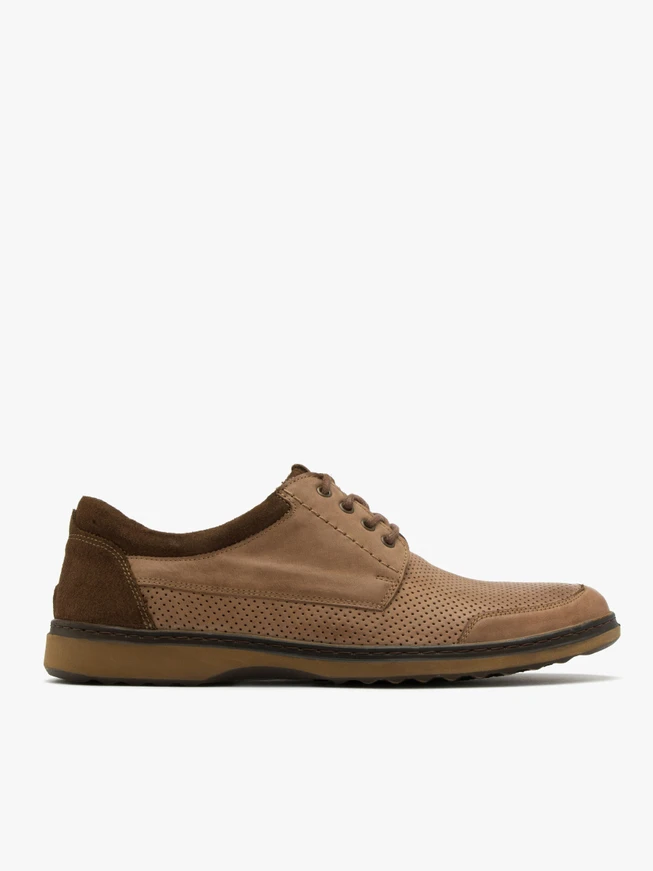 Braune Halbschuhe mit dekorativer Perforation