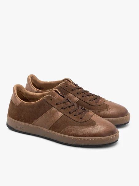 Braune Herren-Schnürsenkel-Sporthalbschuhe