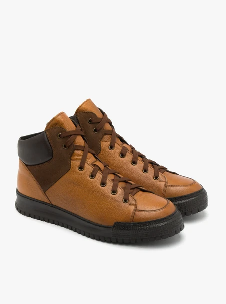 Braune Herrenstiefel