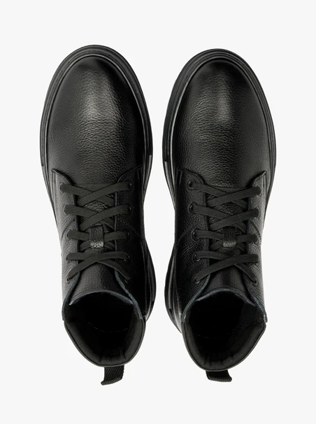 Schwarzer Herrensneaker